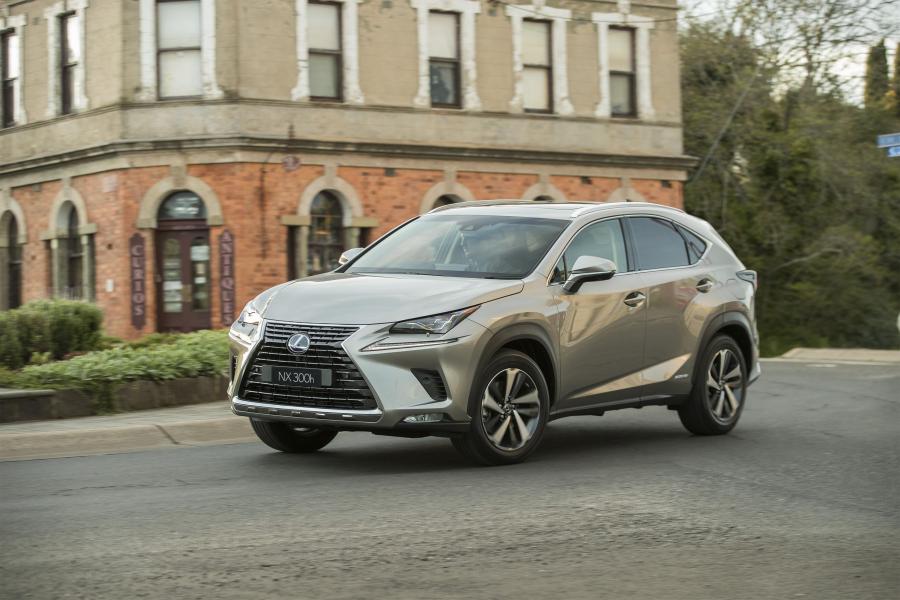  Lexus NX300h 2017 года  (AU) (фото 2 из 20)